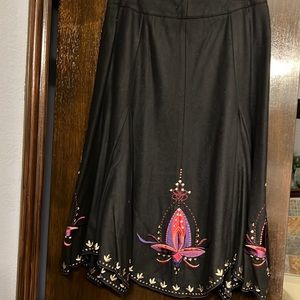 Nygard black embroidered skirt